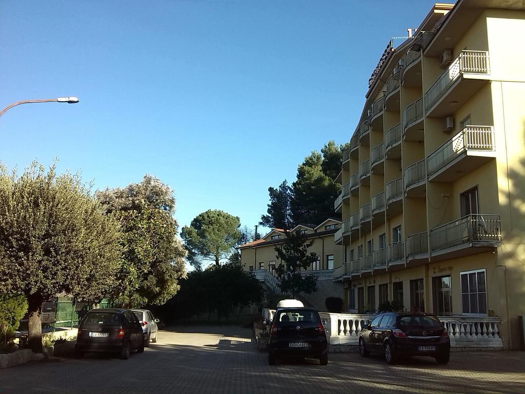 Hotel San Francesco Terme Spezzano Albanese Exteriör bild