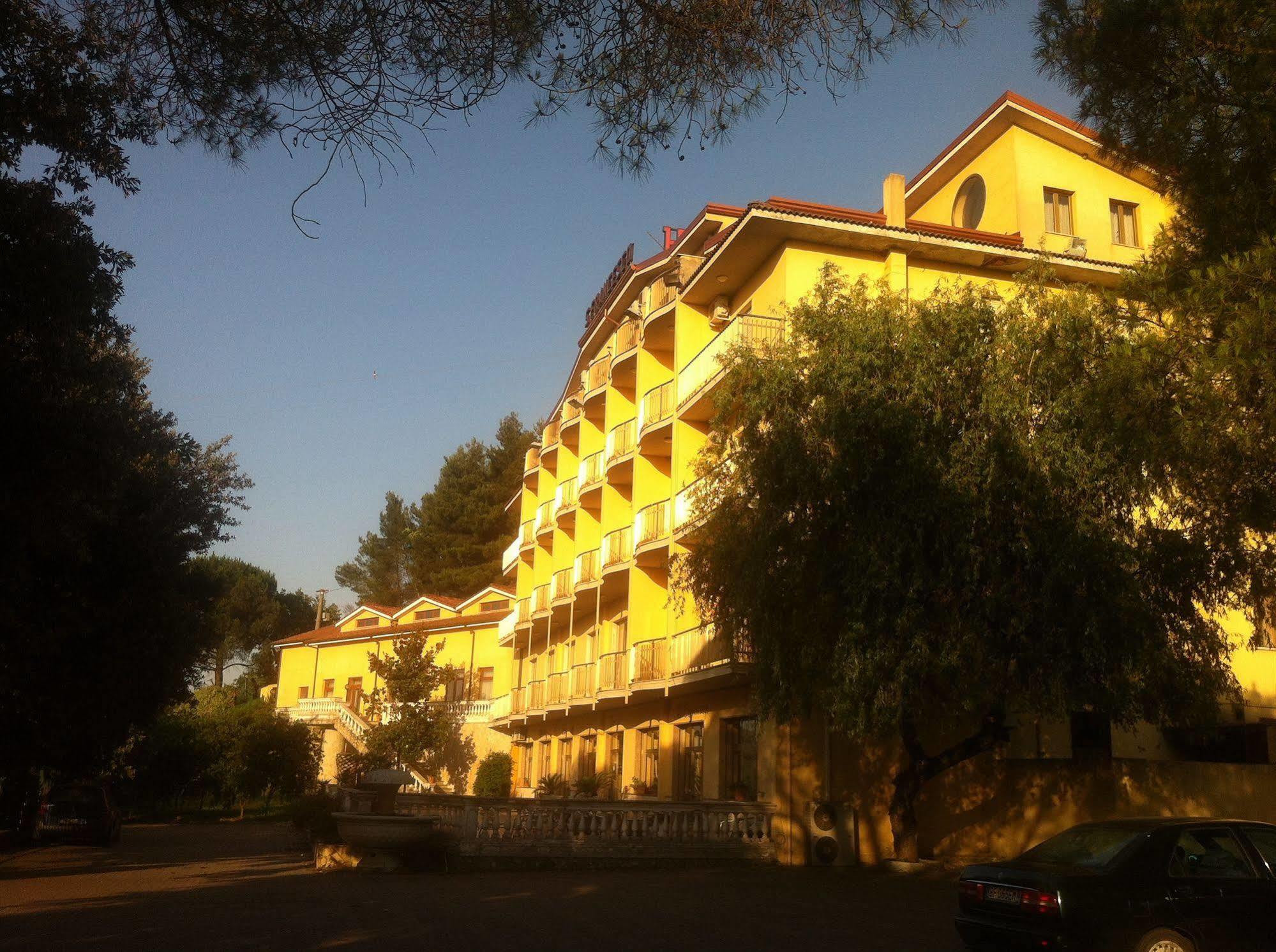 Hotel San Francesco Terme Spezzano Albanese Exteriör bild